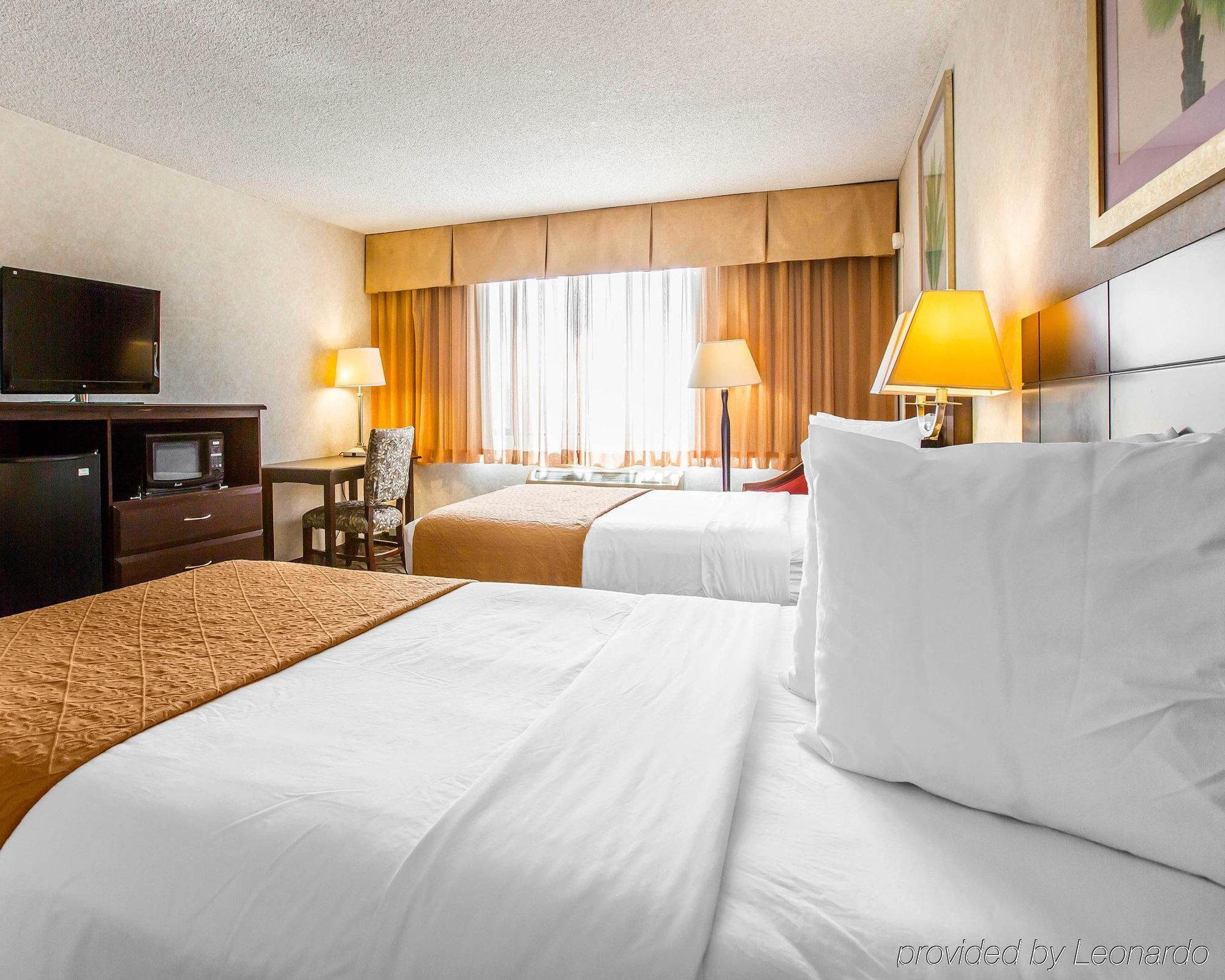 Quality Inn & Suites Montebello - Los Angeles エクステリア 写真